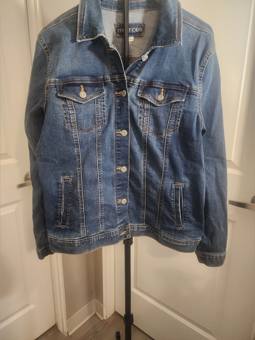 Maurices Women’s Denim Jean Jacket Size Large